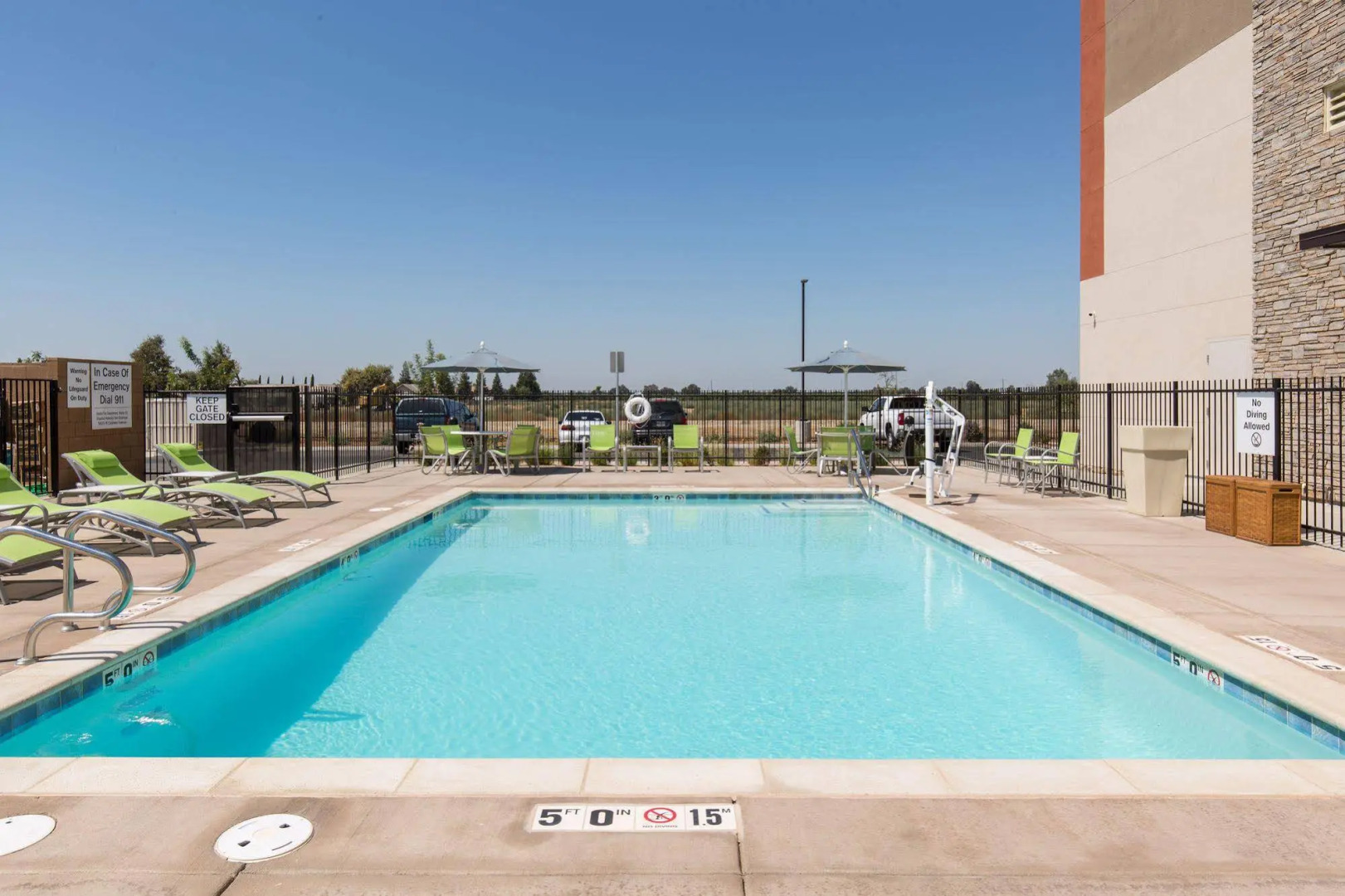 Holiday Inn Express Visalia Sequoia Gateway Area by IHG