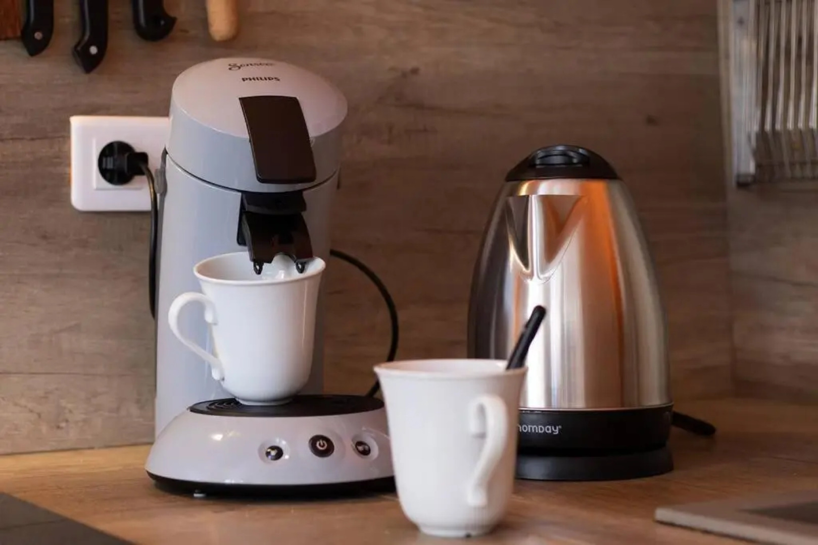 LA FONTAINE NEUVE-AVALLON-5 PERSONNES-1 CHAMBRE-3 LITS-parking-wifi