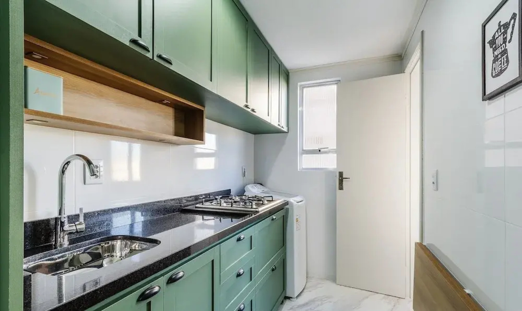 Comfortable and Well-located Studio in POA Cei0304