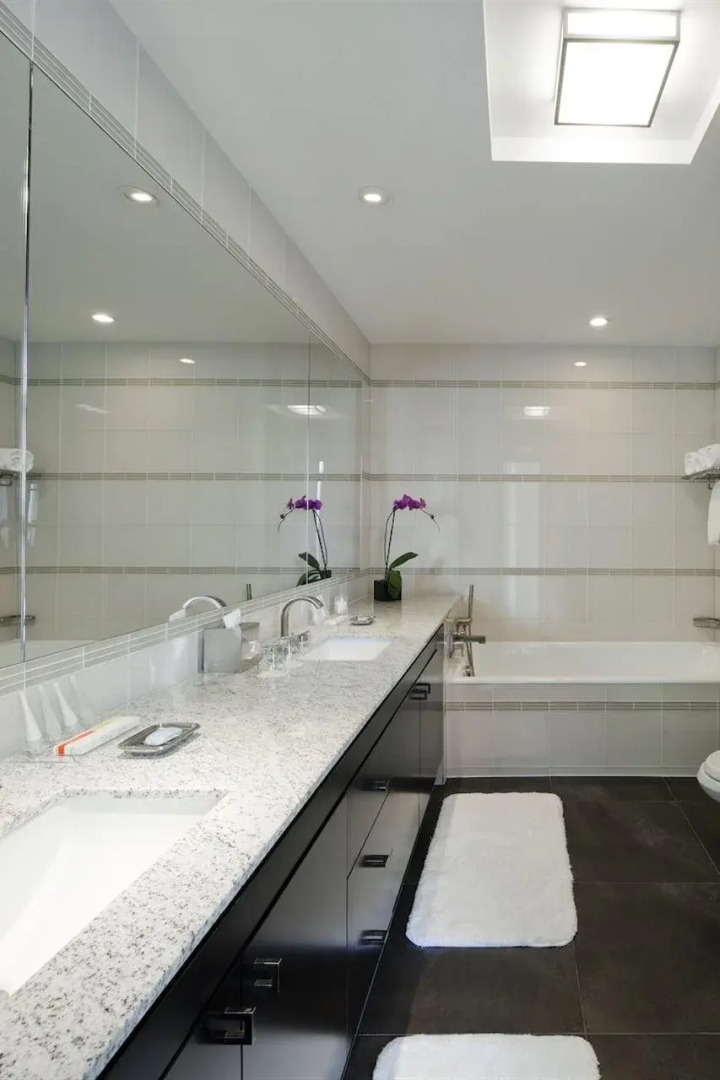 Royalton Park Avenue