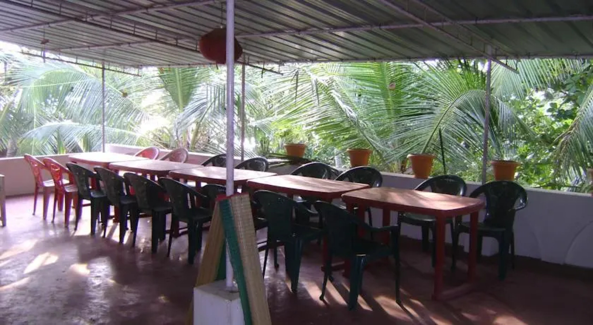 White House Beach Resort