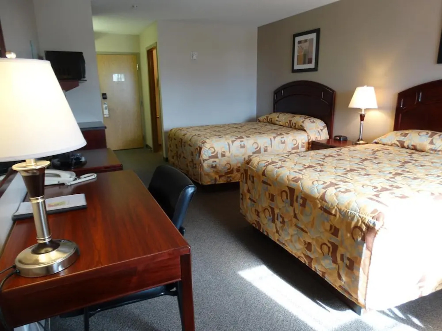 R&R Inn & Suites