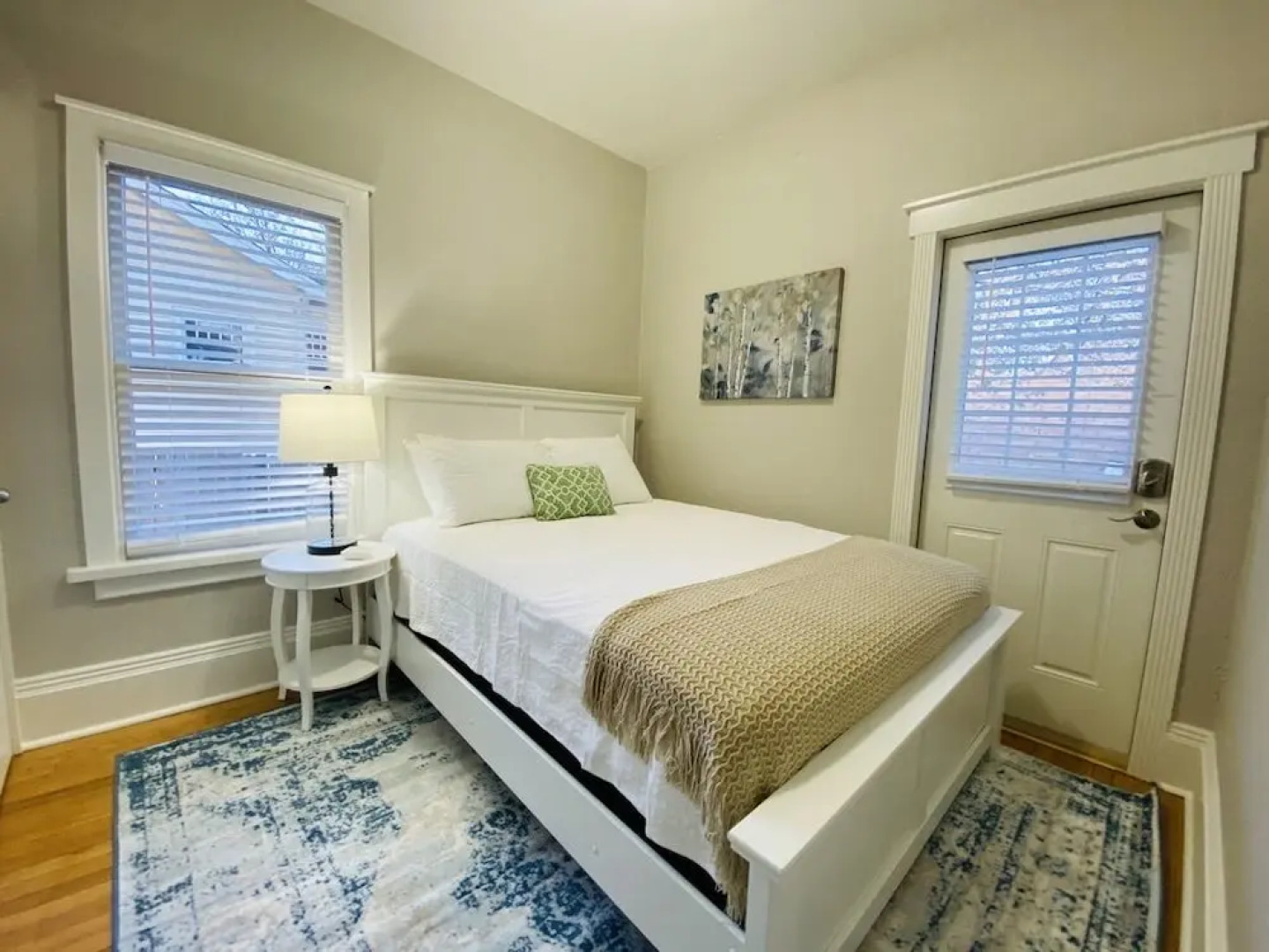 Stunning Bungalow Next to Unc - Free Cruiser Bikes!