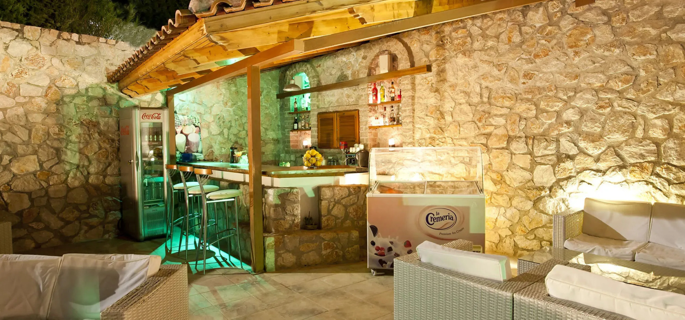 Viaros Hotel Apartments