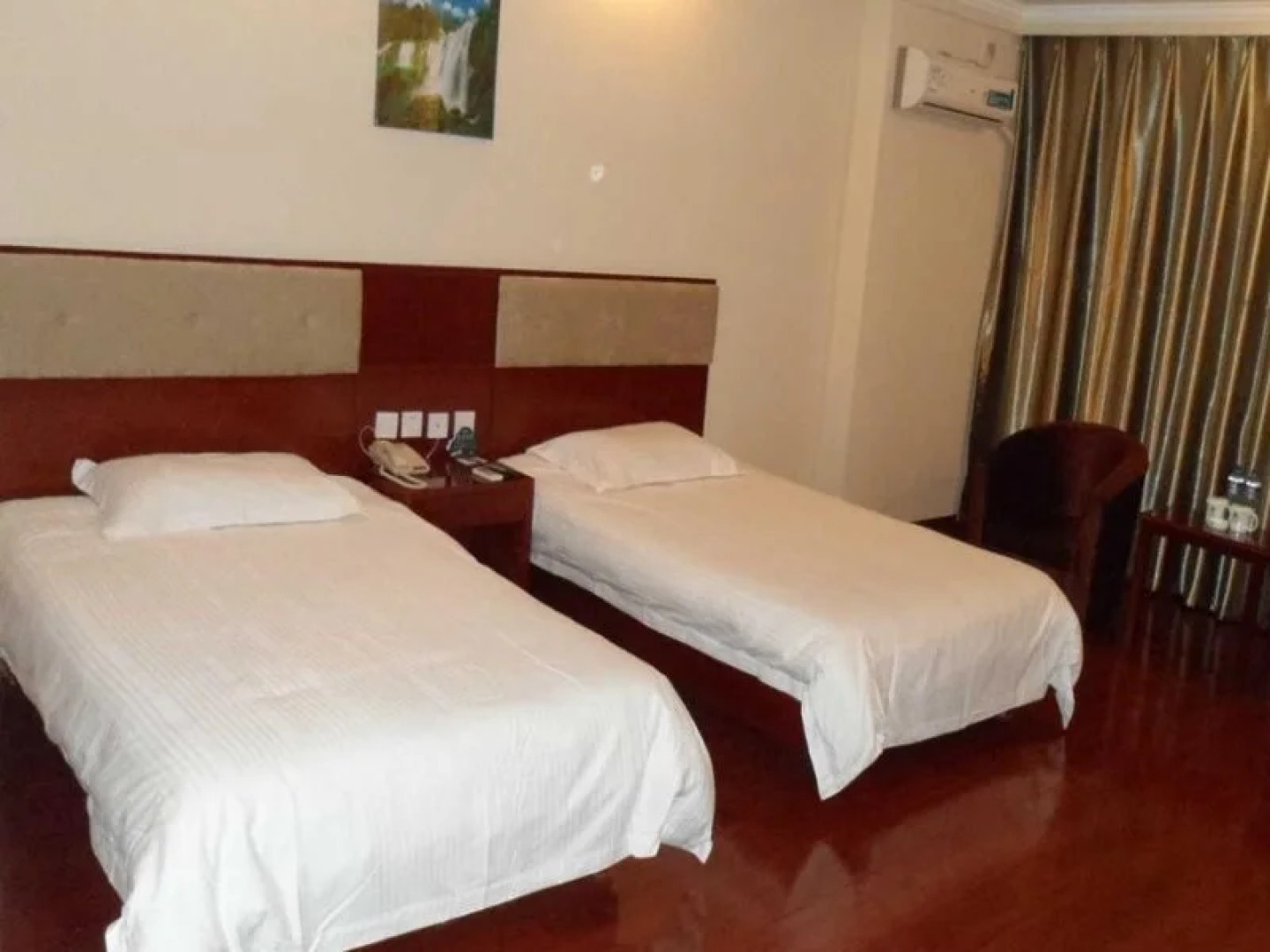 GreenTree Inn Hebei Zhangjiakou Zhangbei Bus Station Zhangku Avenue Express Hotel