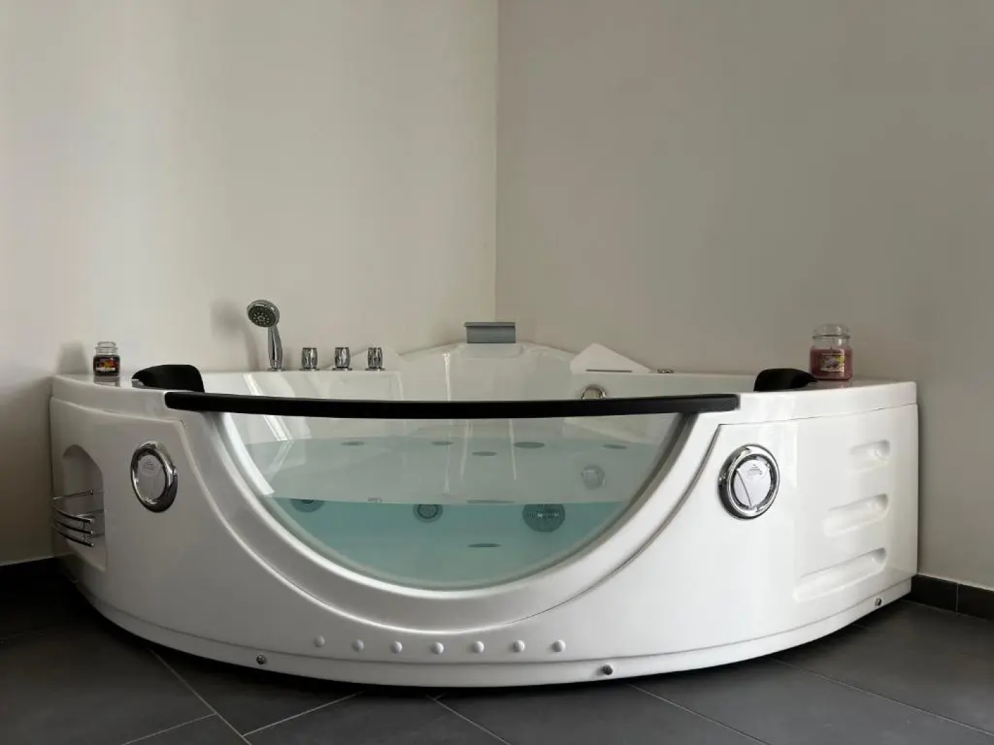 Habitat Luxury Suites