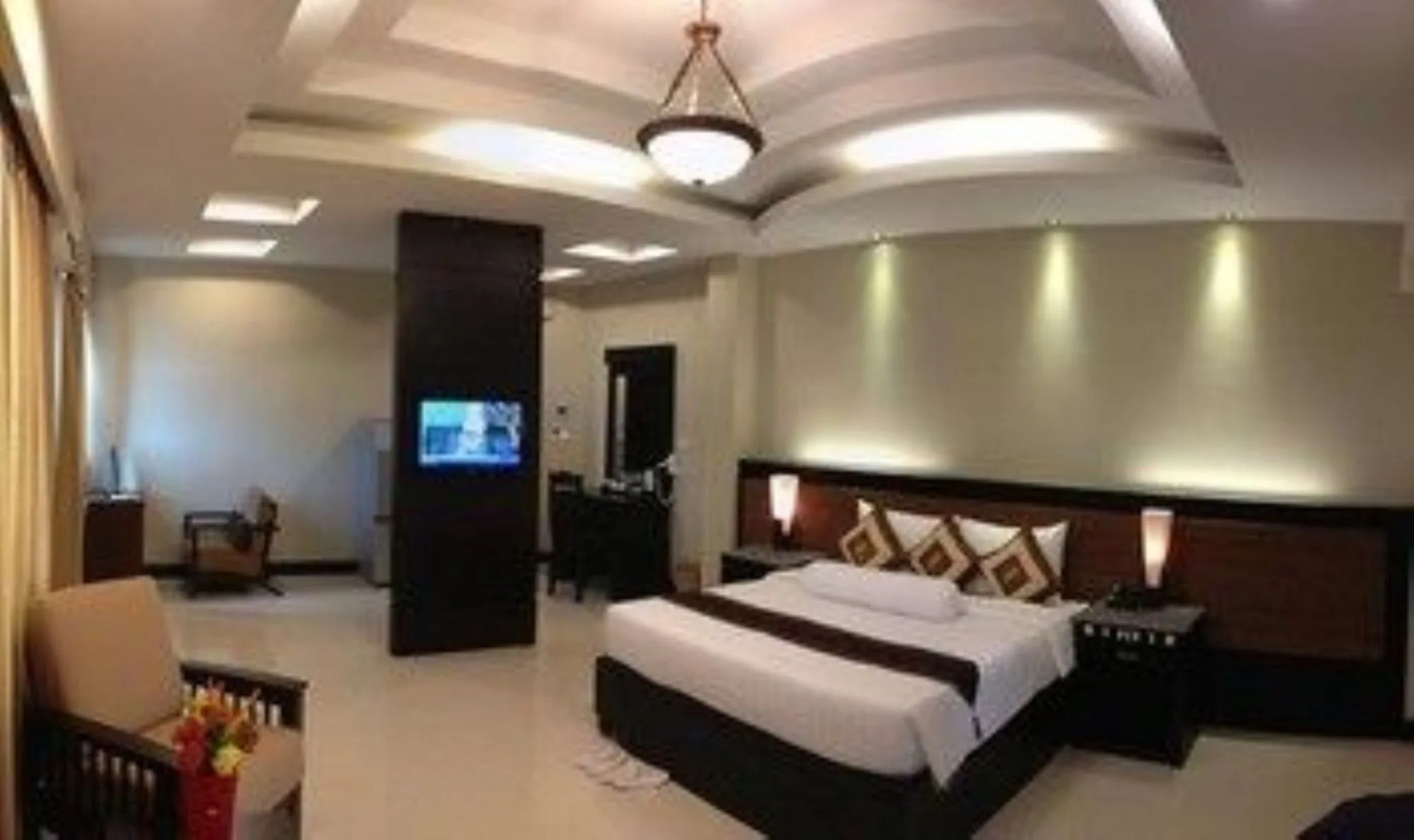 Rock Royal Hotel & Resort