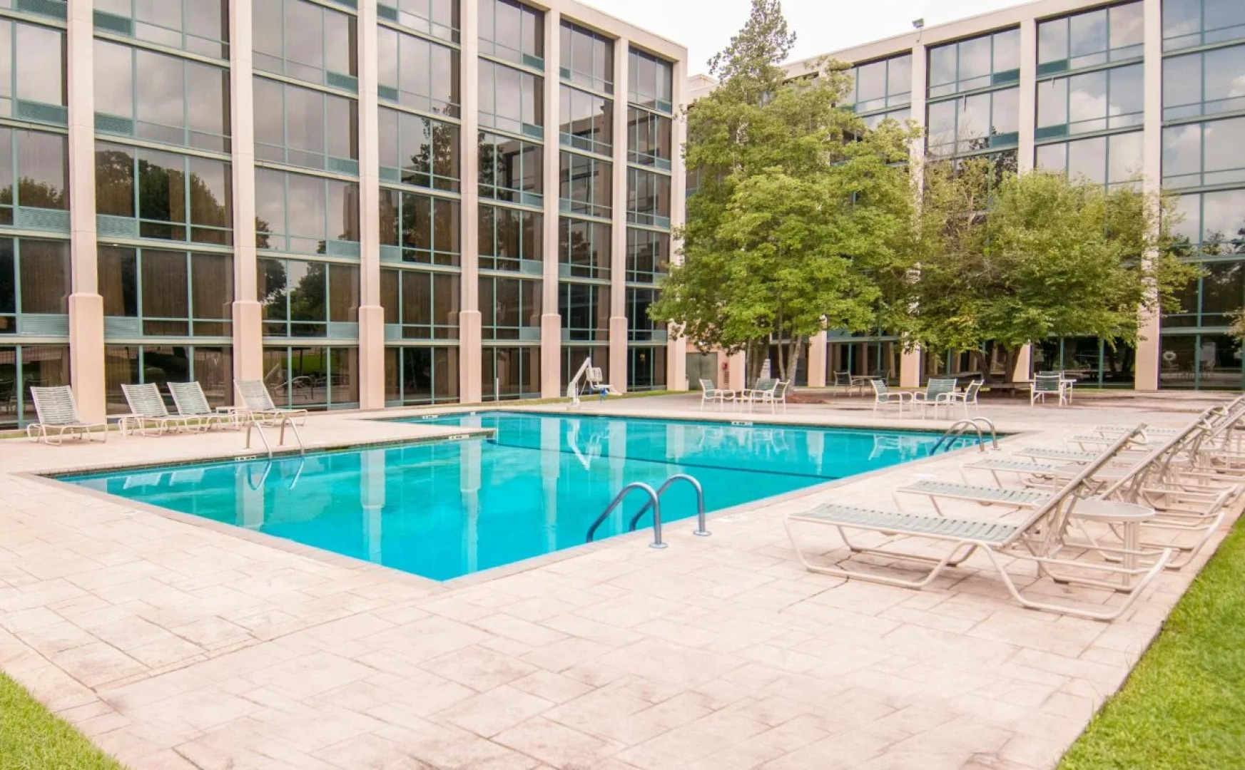 Cabot Lodge Millsaps