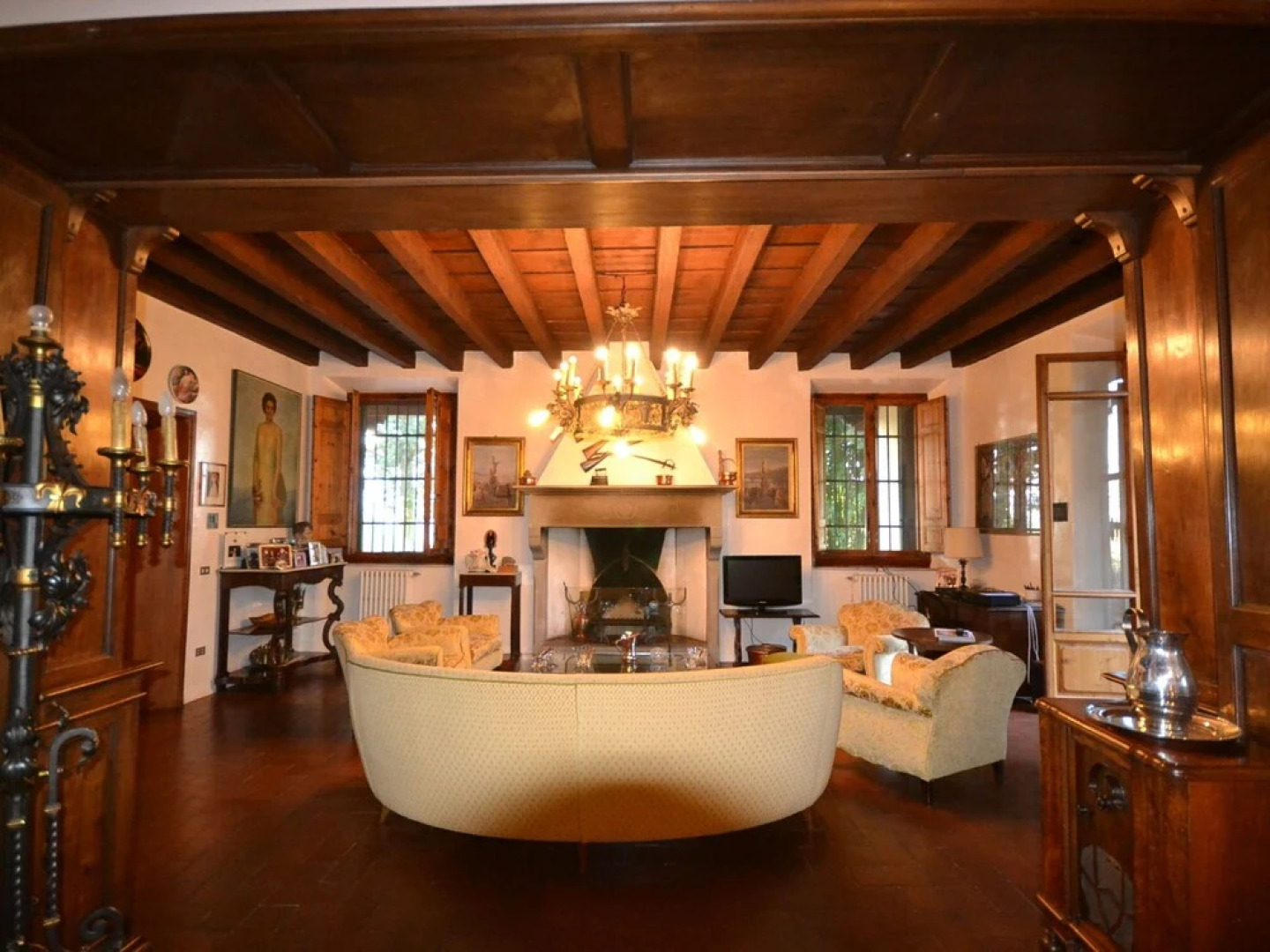 Charming Villa in Tuscany With Swimming Pool