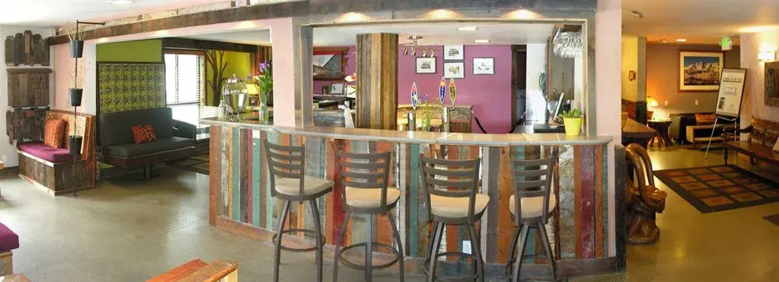 968 Park Hotel