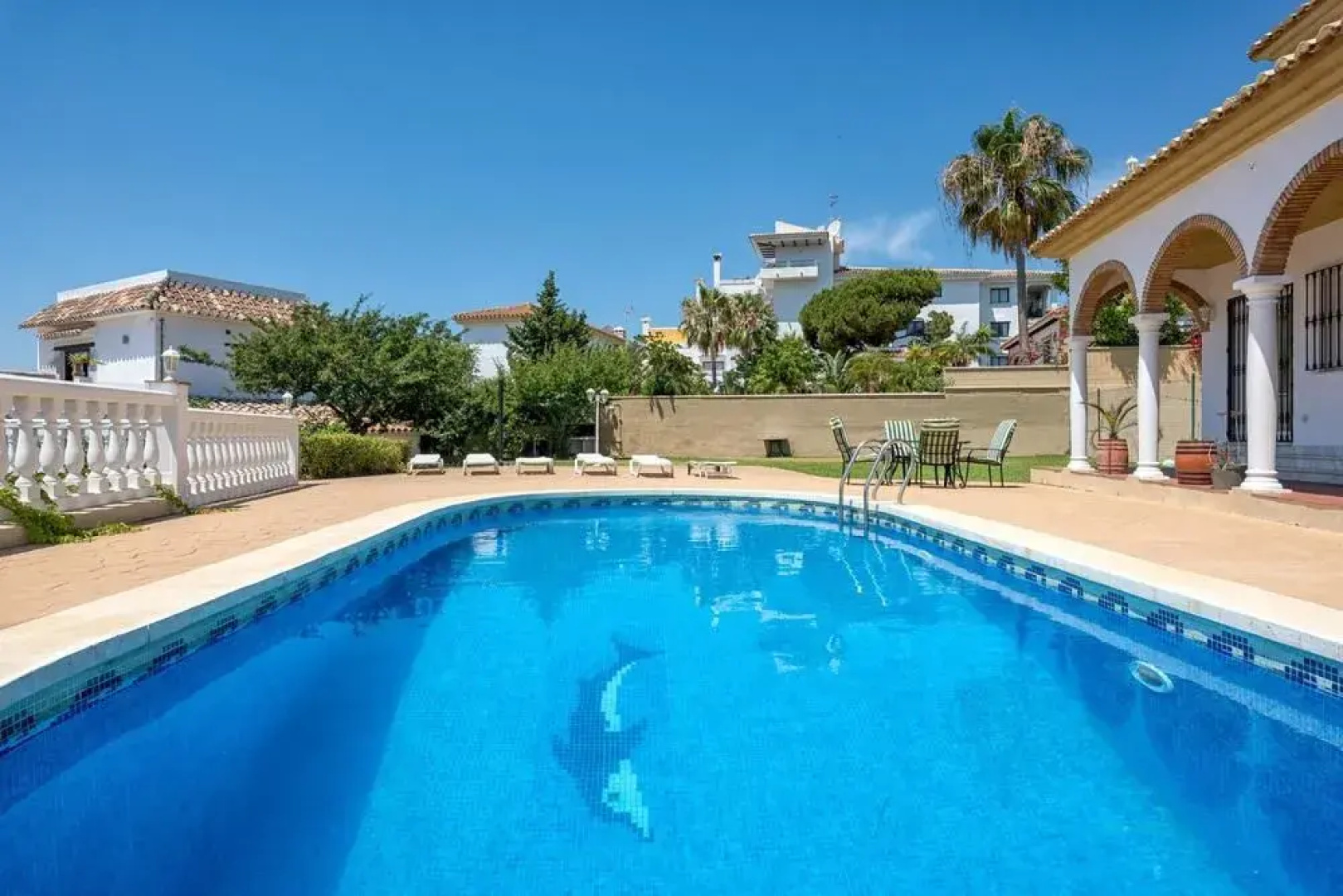 Oasis De Calahonda