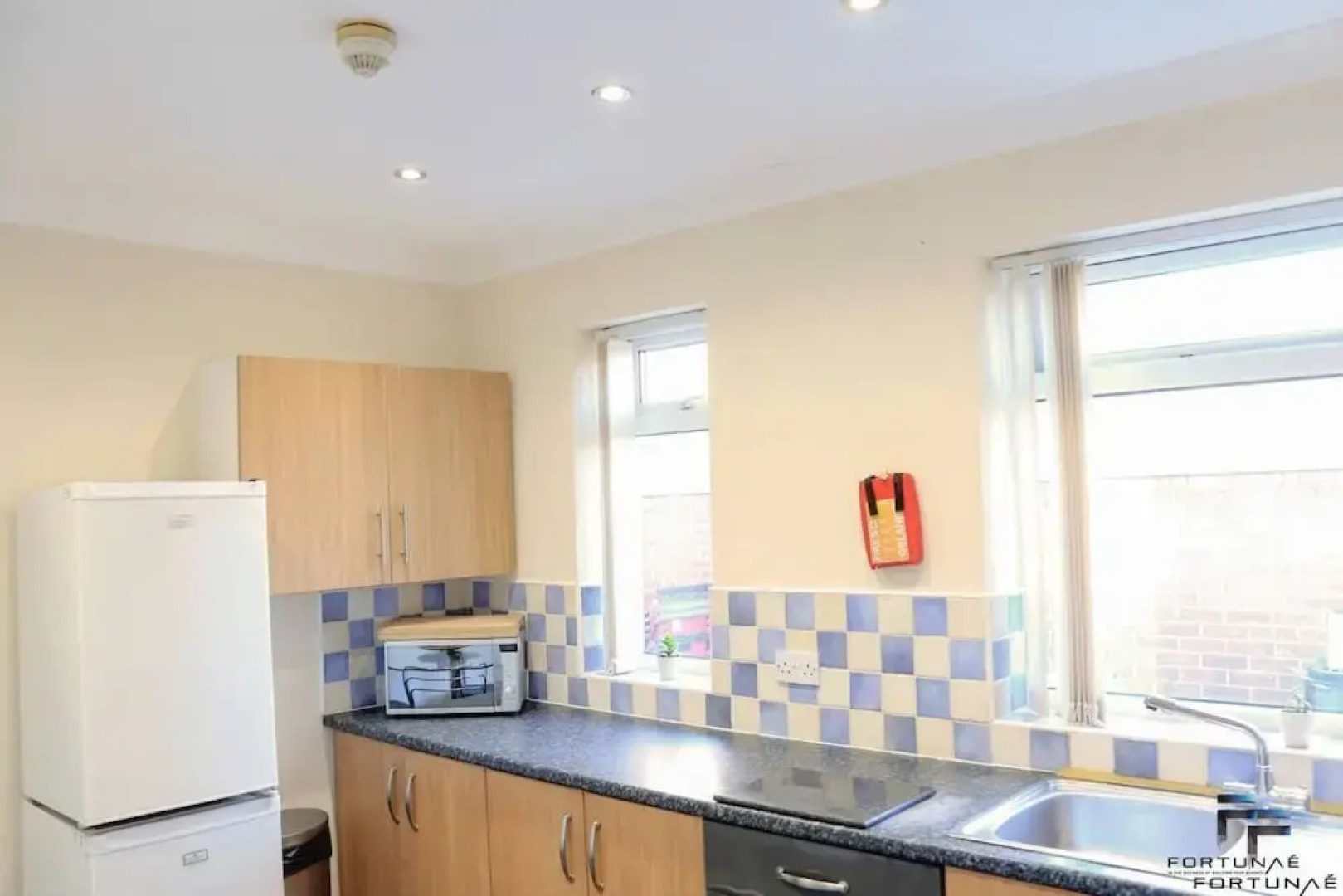 Beautiful 5-bed House Roker Beach