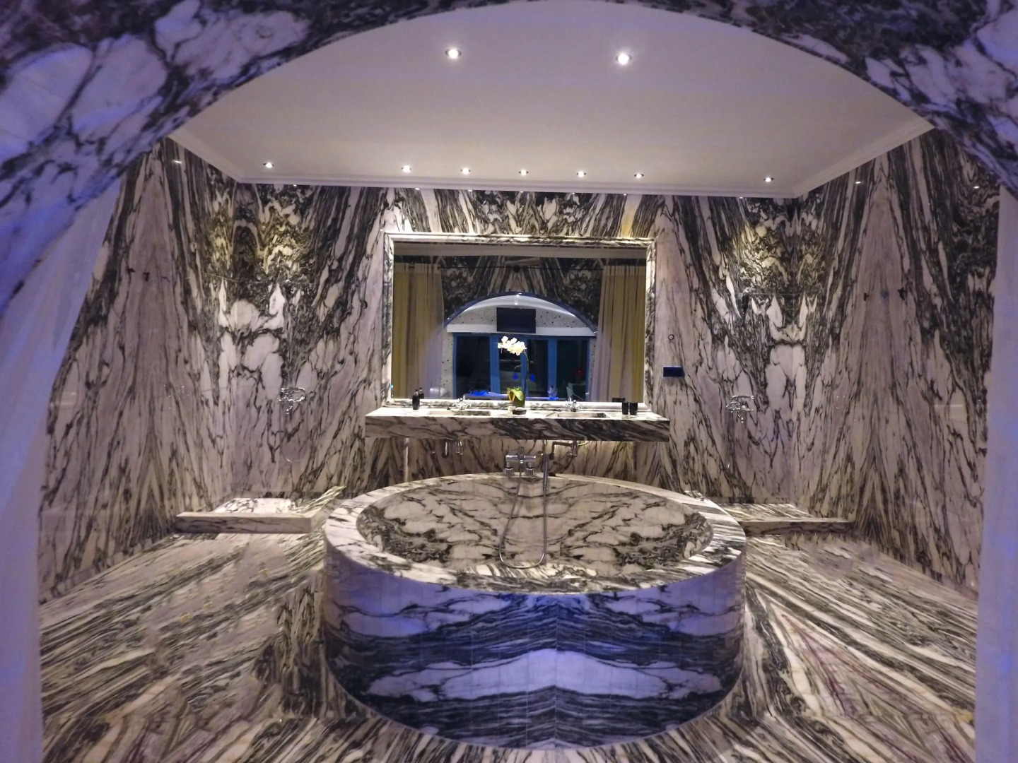 Agalia Luxury Suites