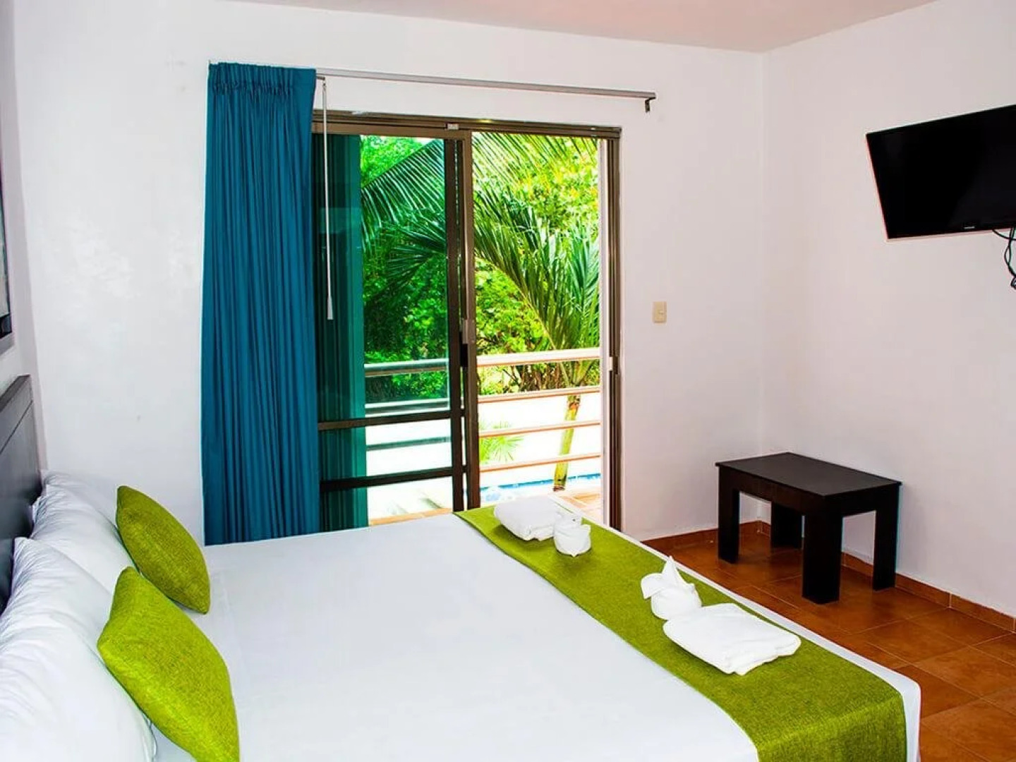 Hotel Arrecifes Costamaya