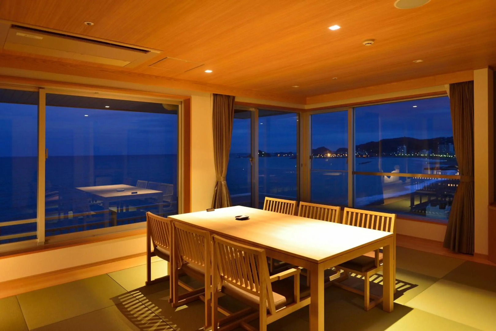 Kamogawa Grand Hotel