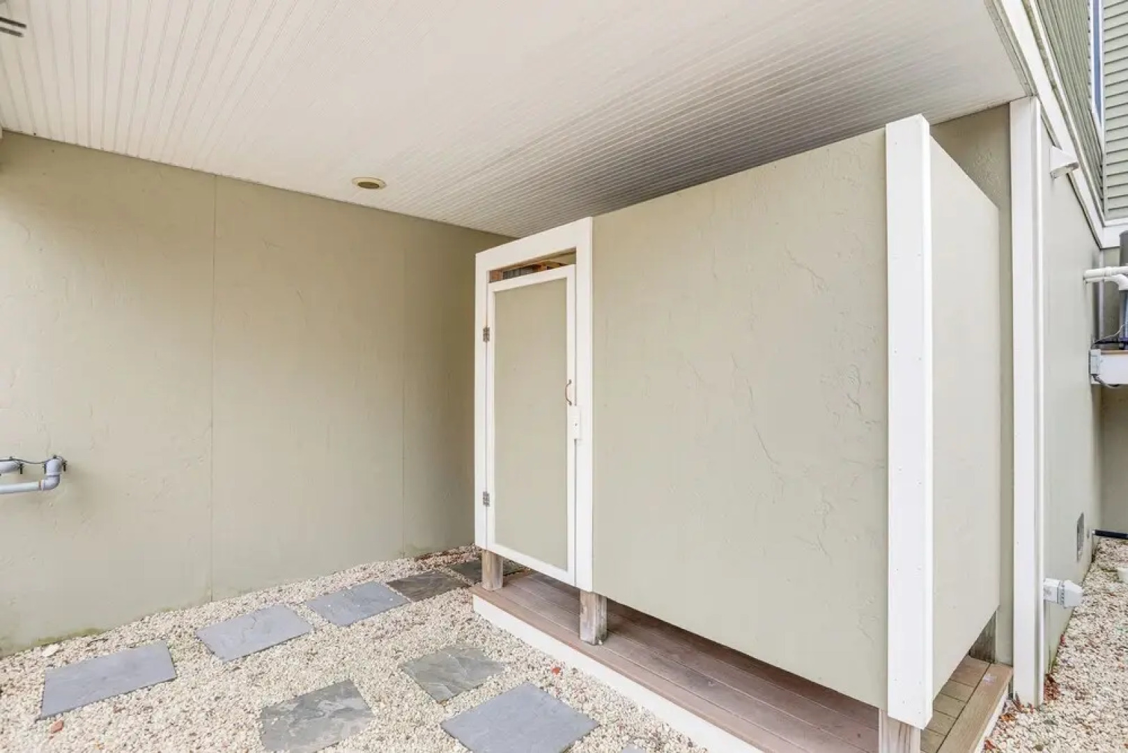 Long Beach Island Townhome w/ Rooftop Deck & Grill