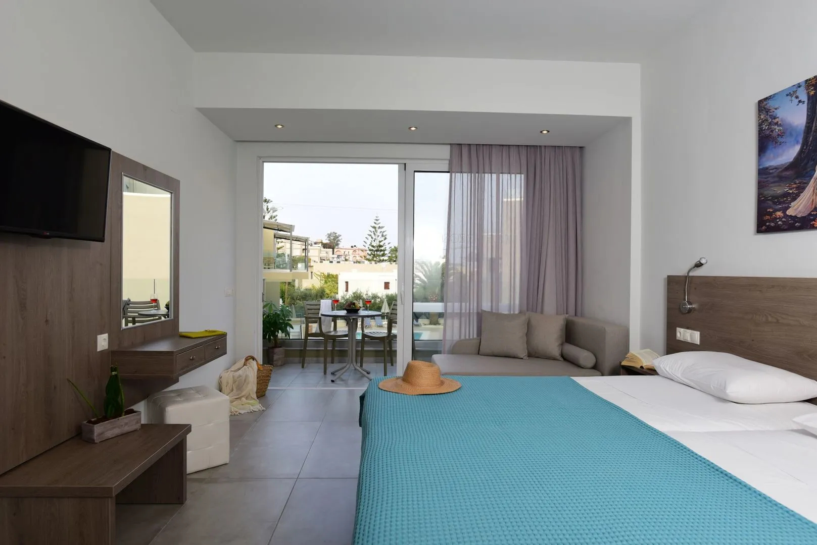 Blue Horizon Apartments