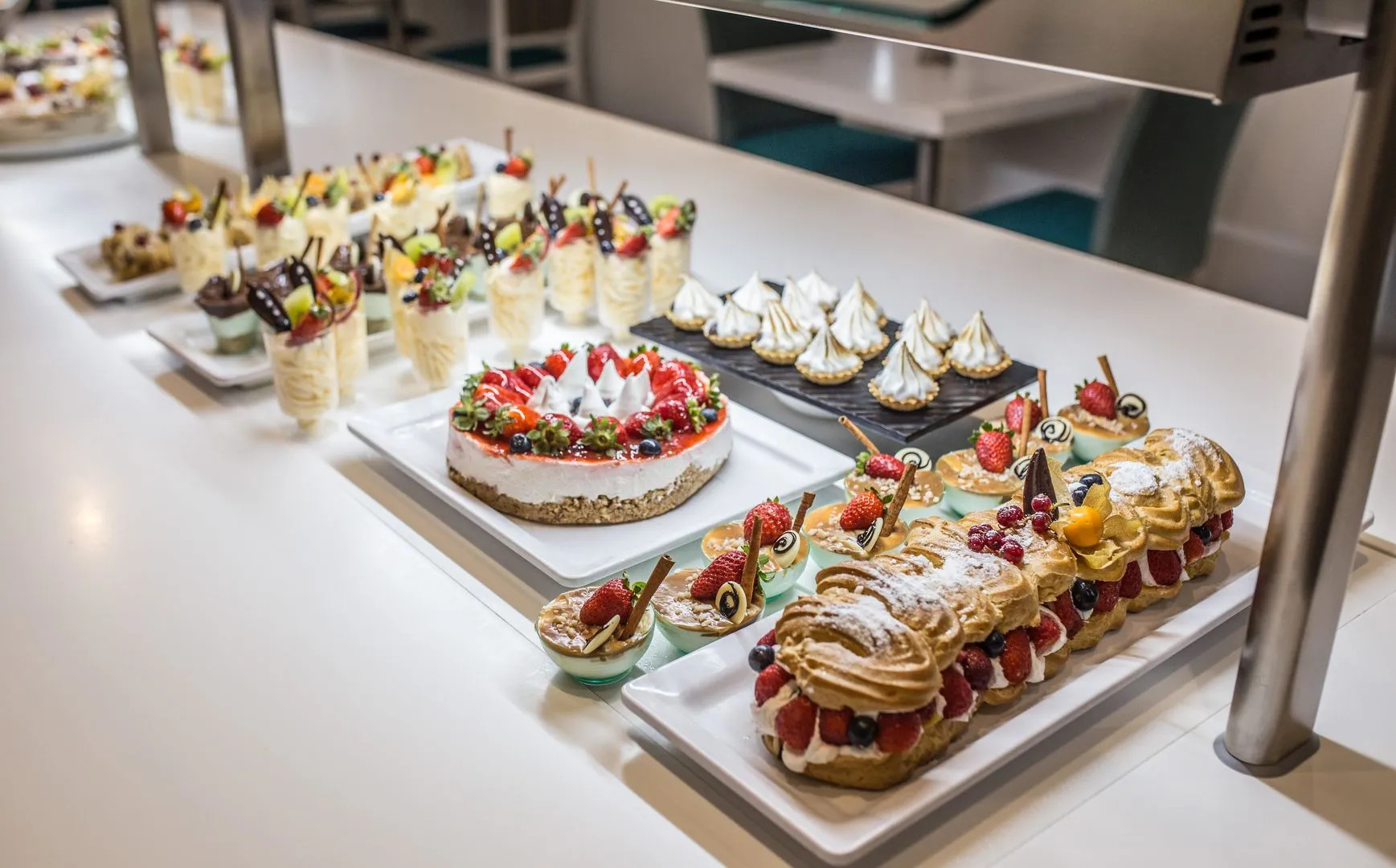 Отель The Views Oasis - Family Friendly