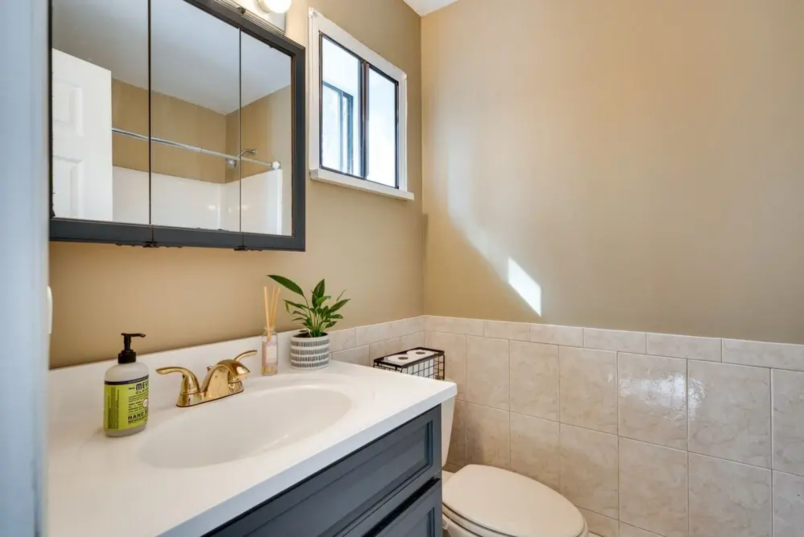 Serene Pocono Pines Home: 2 Mi to Lake Naomi Beach