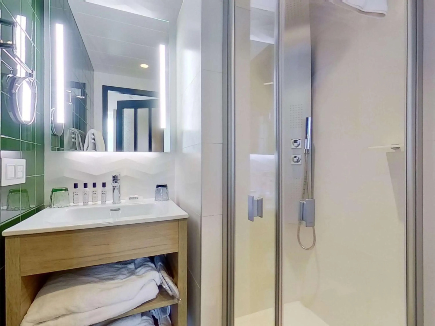 MADISON Saint Jean de Luz - Handwritten Collection