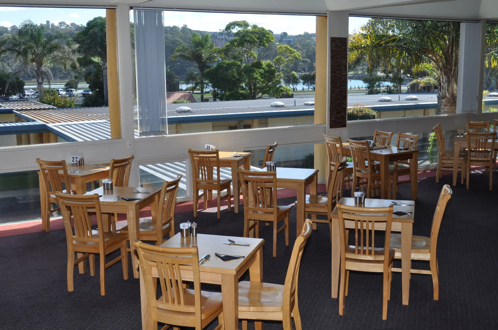 Black Dolphin Motel & Apartments