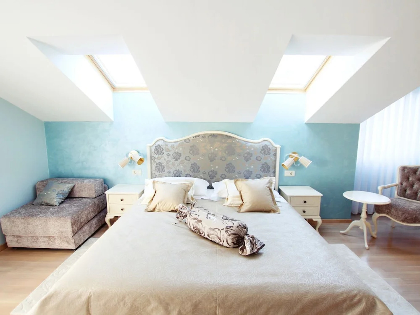 Majestic Villa in Okrug Donji With Swimming Pool