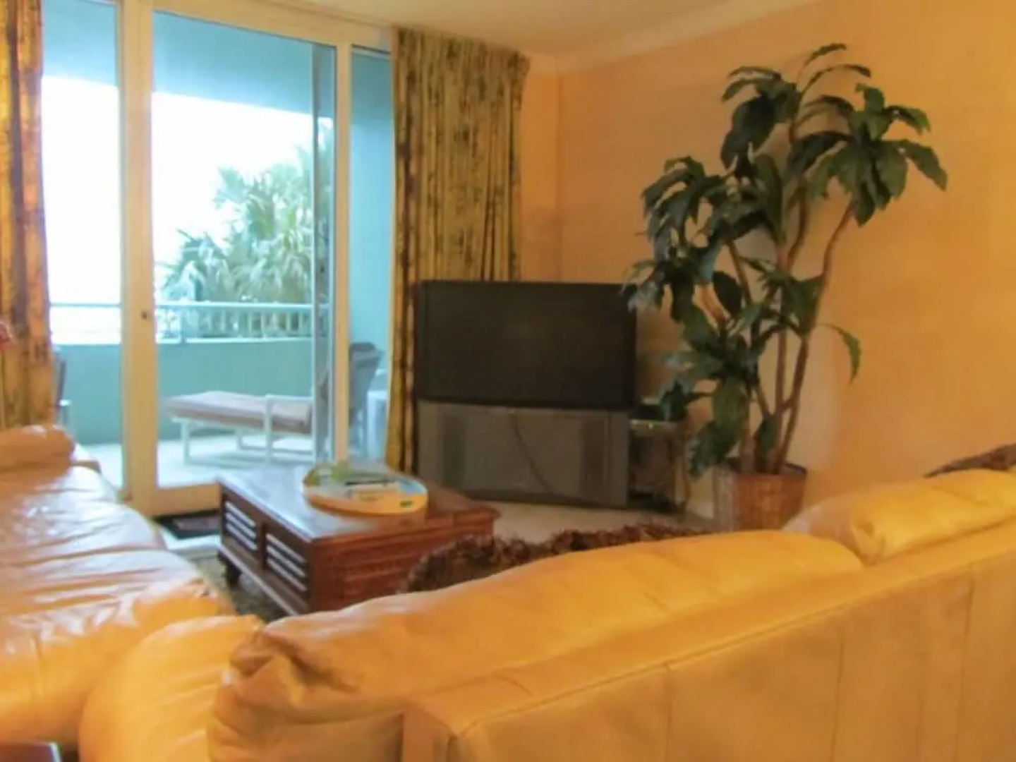 Beach Club Bristol 201 3 Bedroom Condo by RedAwning