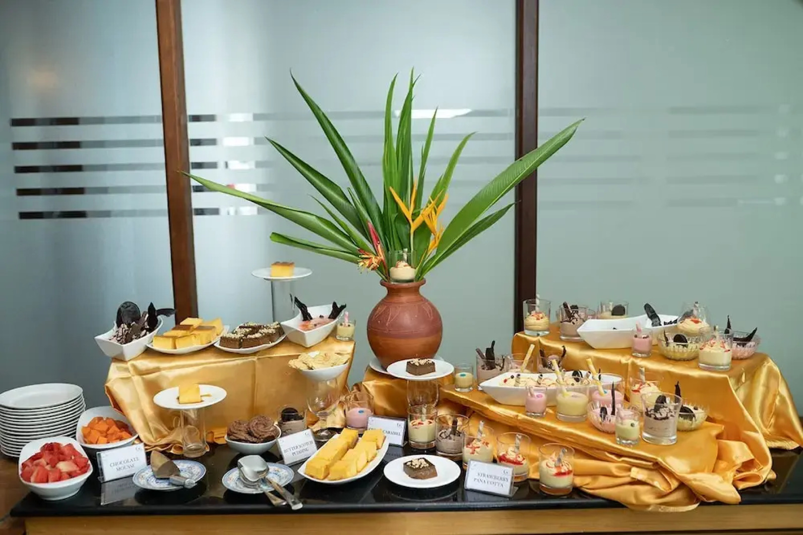 KYNROCK Airport Hotel