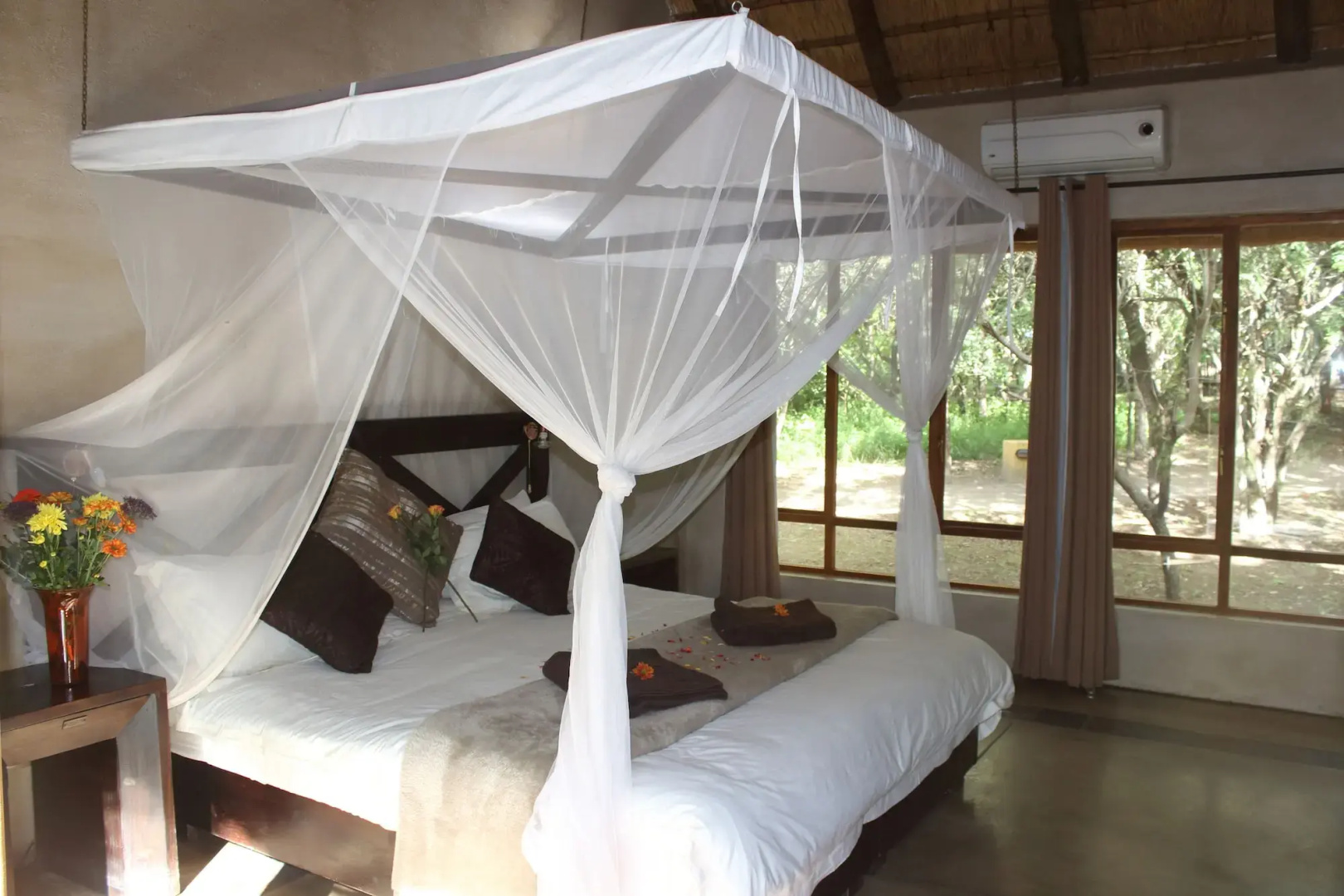 Thornhill Safari Lodge