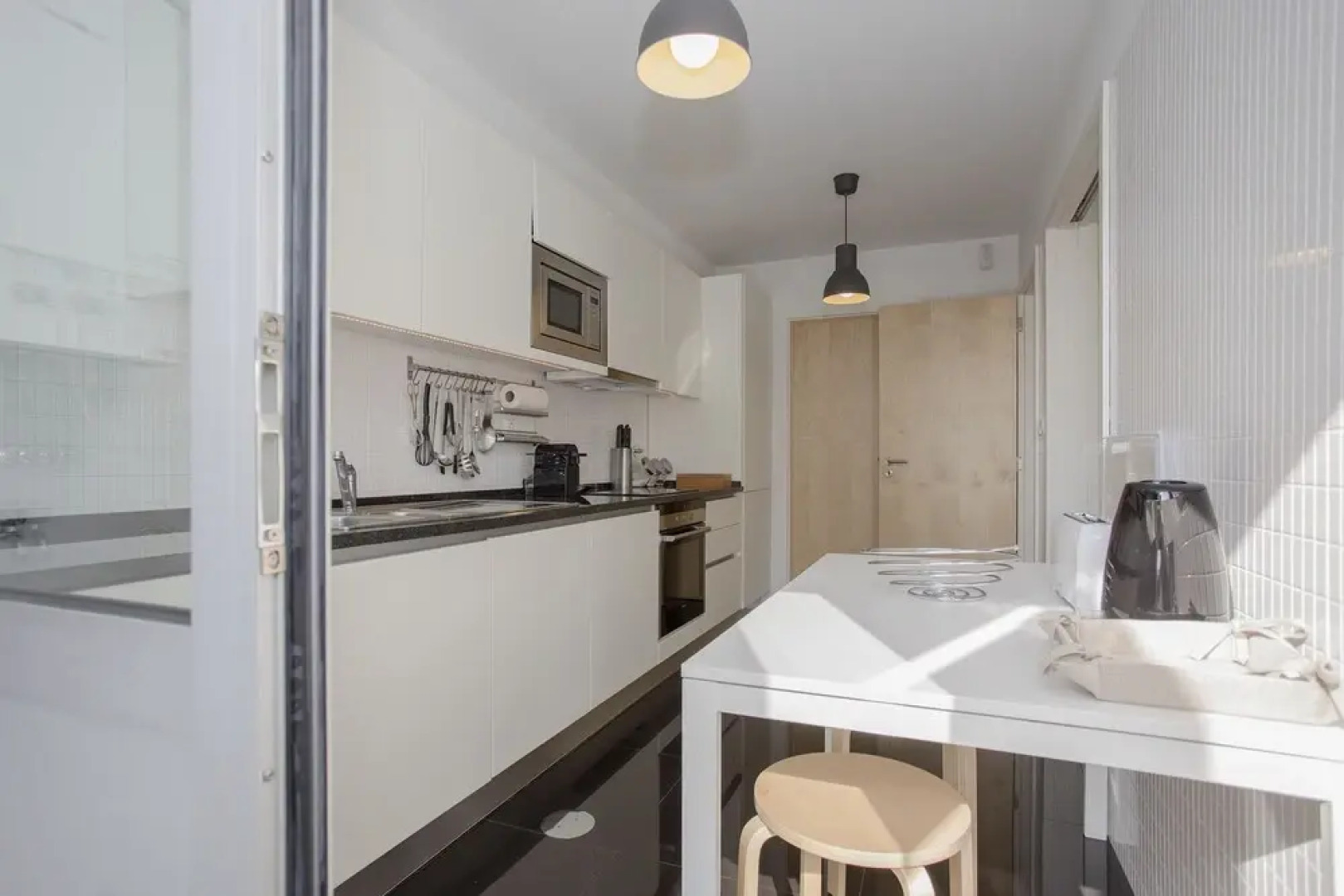 Liiiving - Bright Light Apartment