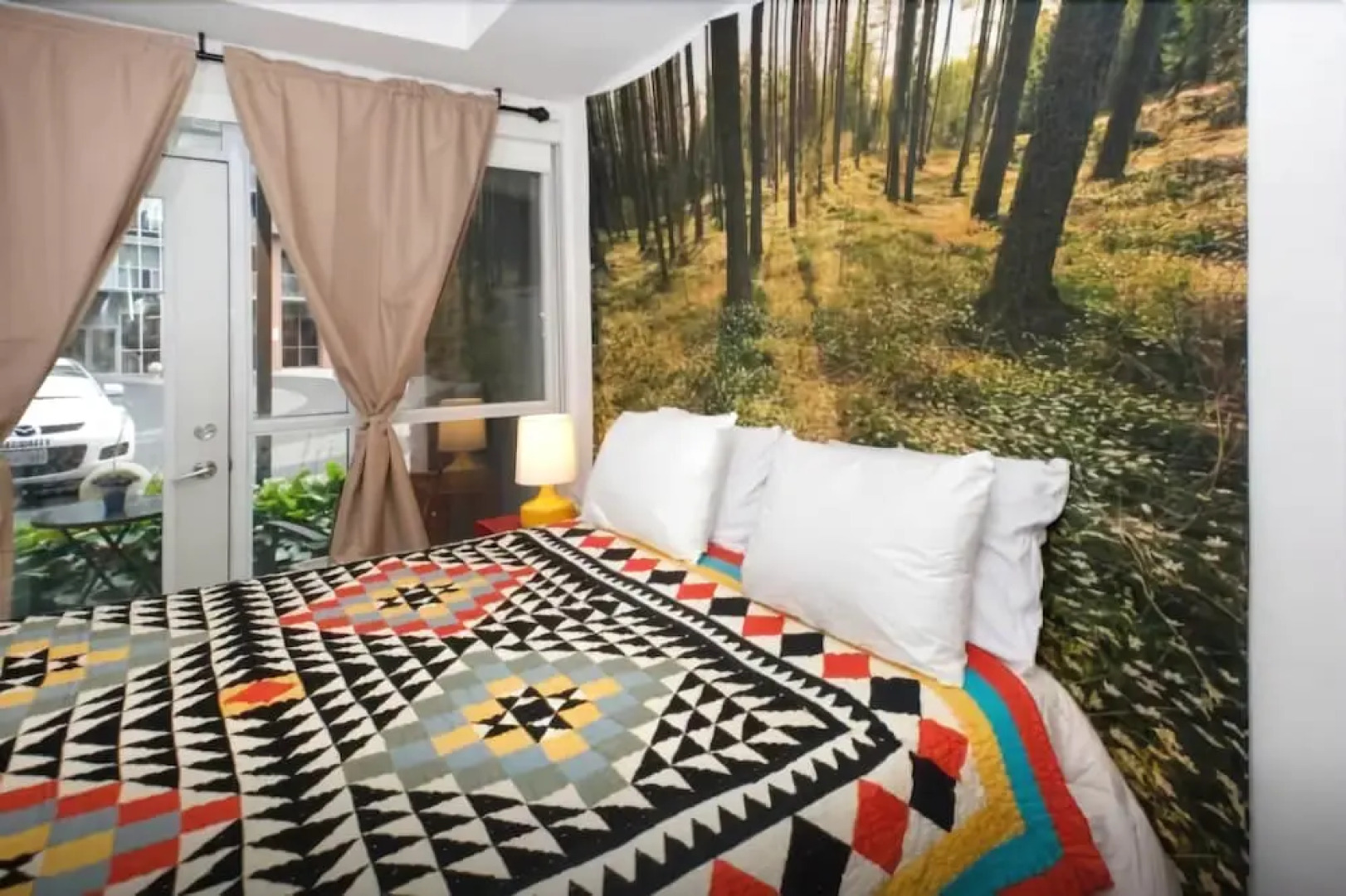 Super Awesome King West Furnished Suite