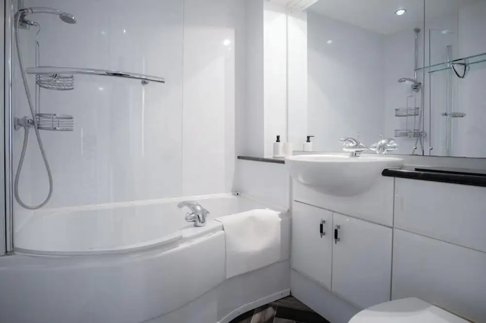 Beach View - 2 Bedroom Apartment - Llanelli
