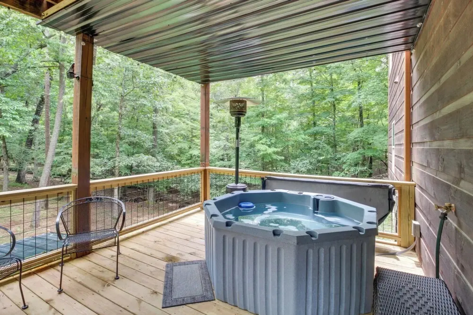 Upscale Coosawattee Cabin w/ Hot Tub & Fire Pit!