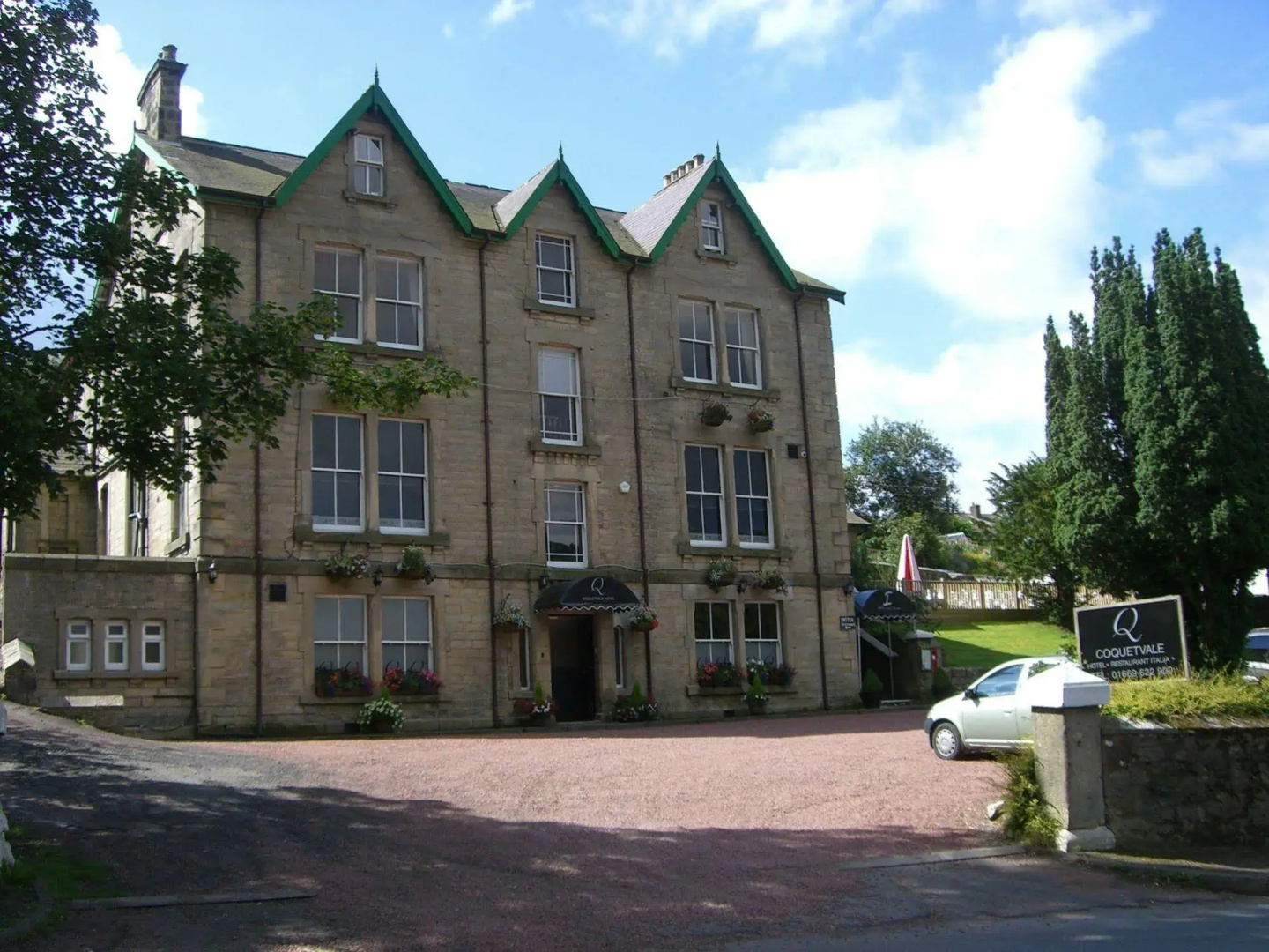 Coquetvale Hotel
