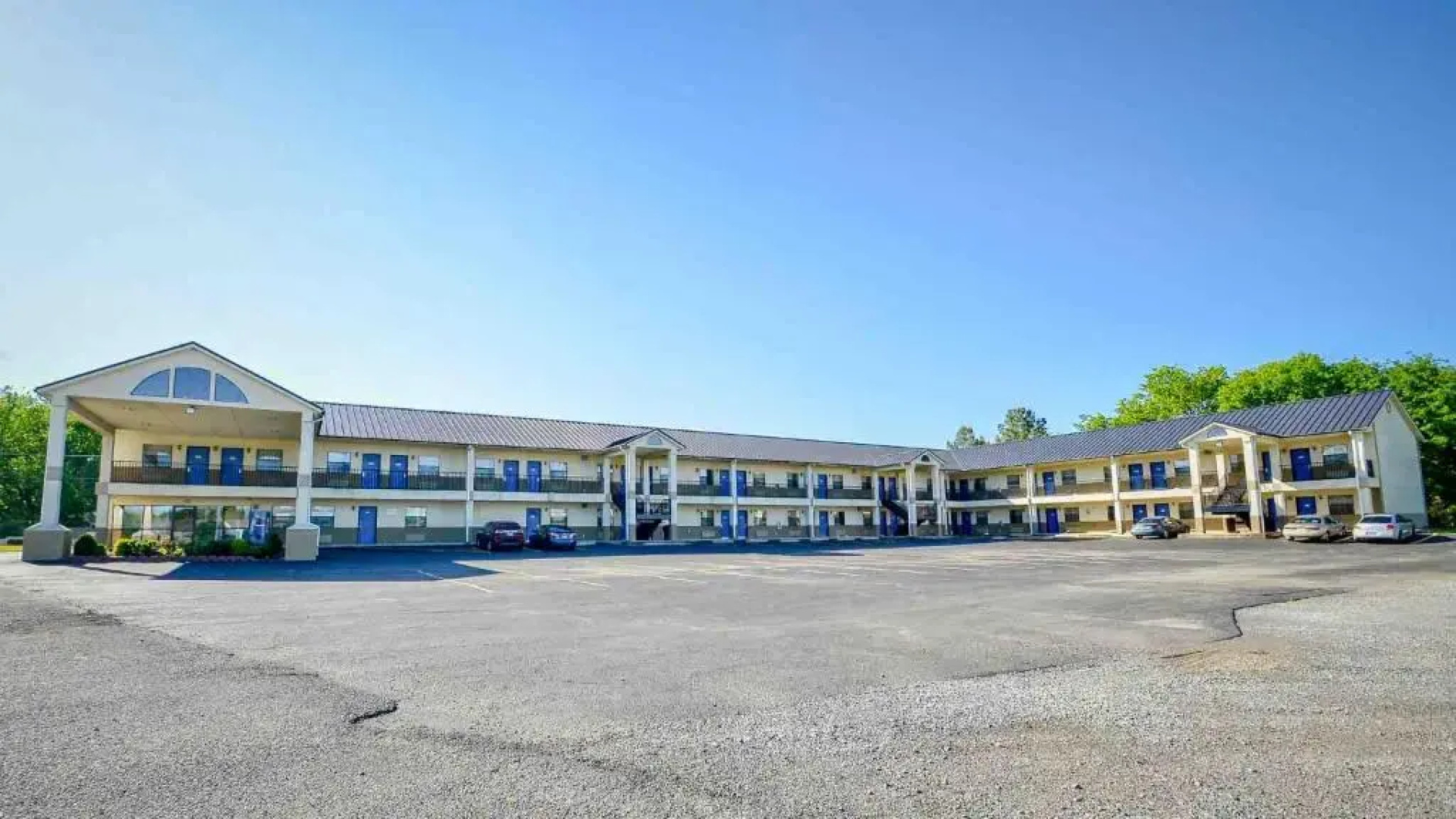 Super 8 ATOKA