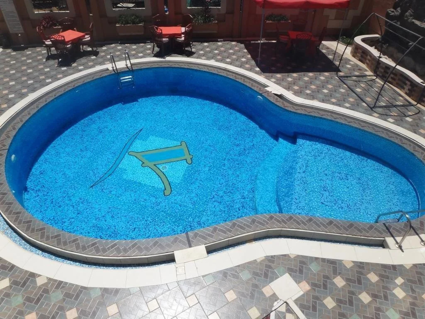 Victoria Palace Hotel