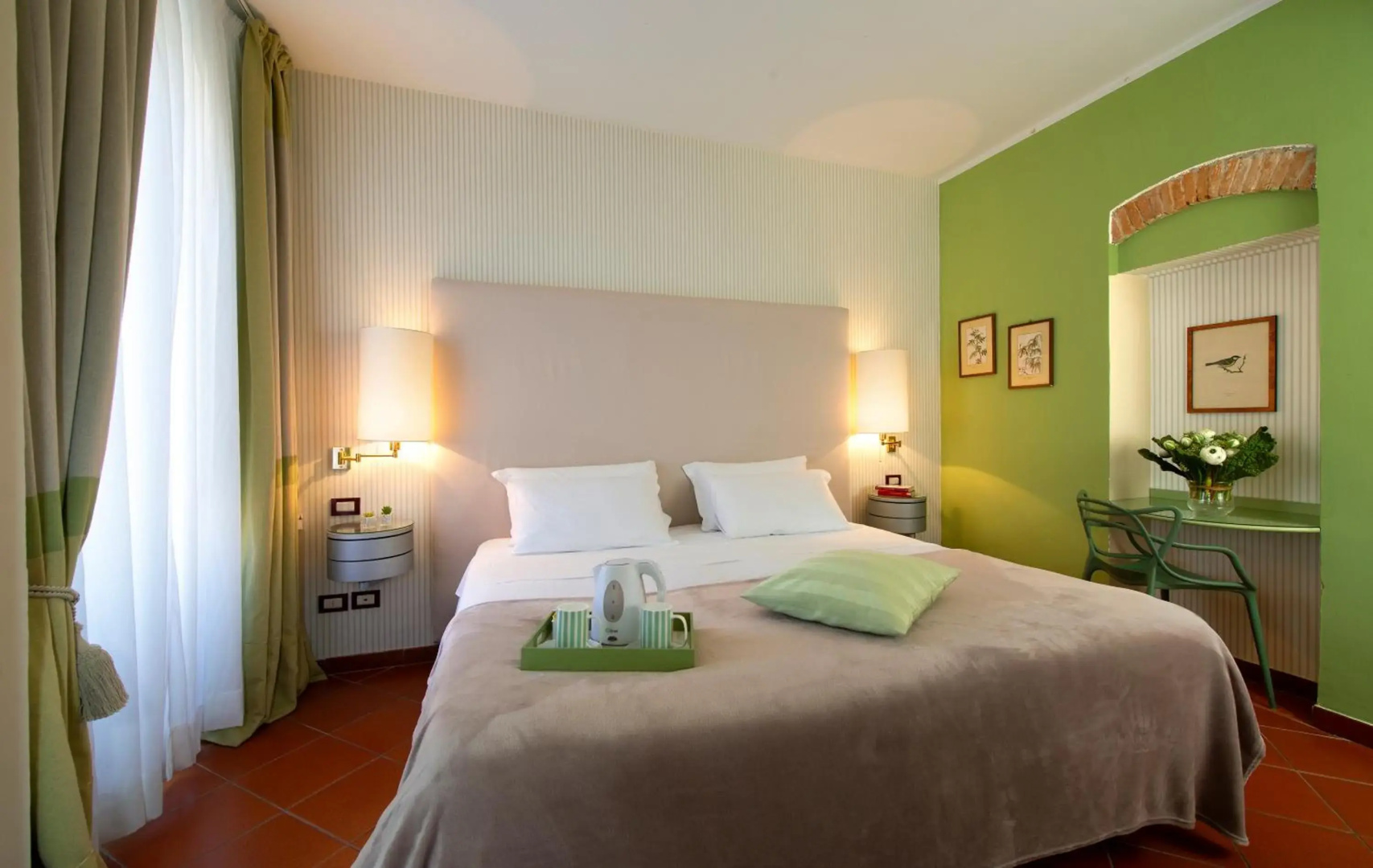 De La Pace, Sure Hotel Collection by Best Western