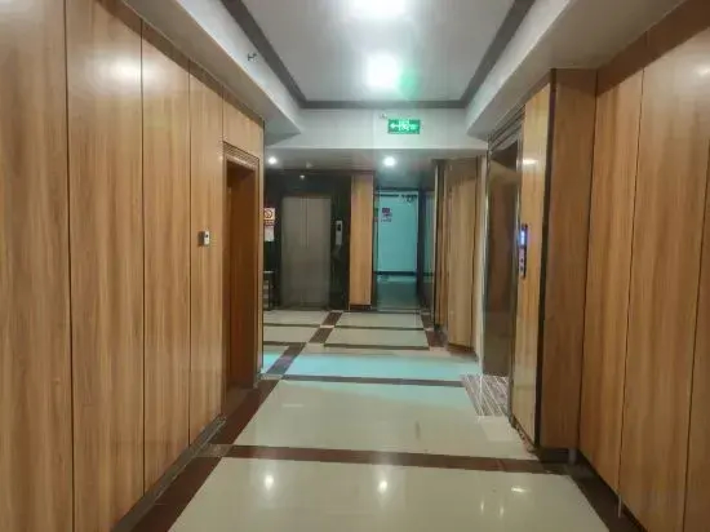 Dongfang Jinlusheng Hotel