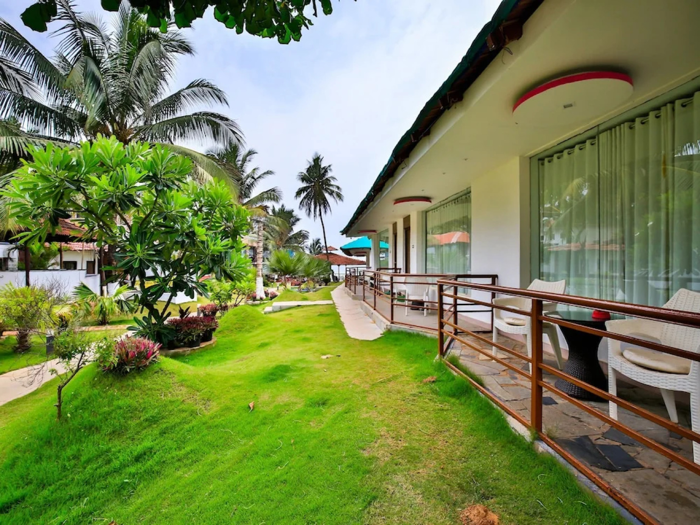OYO 5608 Boomerang Beach Resort