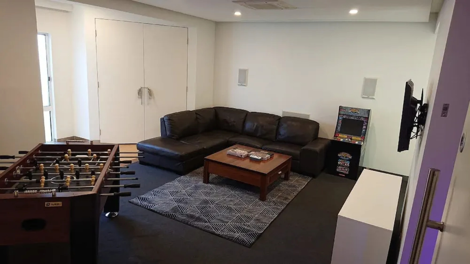 Paradise Escapes - 001