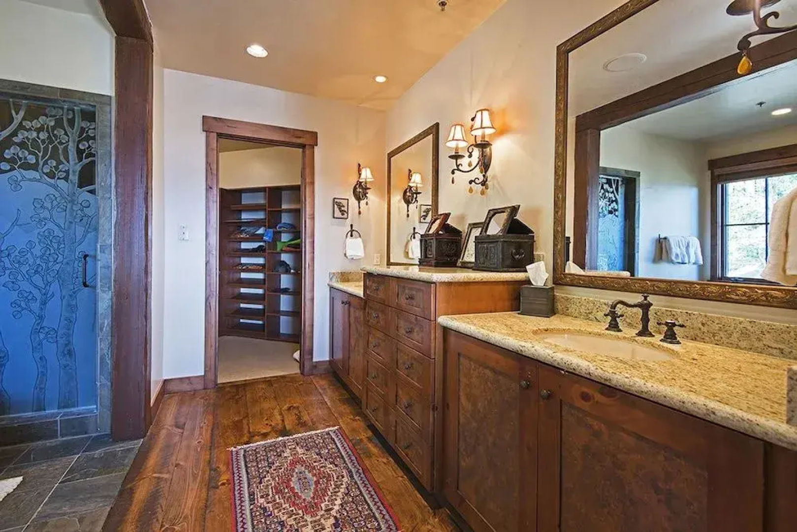 4BR Luxury Ranch Cabin by RedAwning