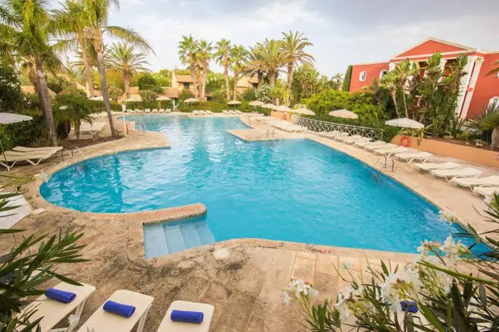 Pueblo Menorquin Apartamentos