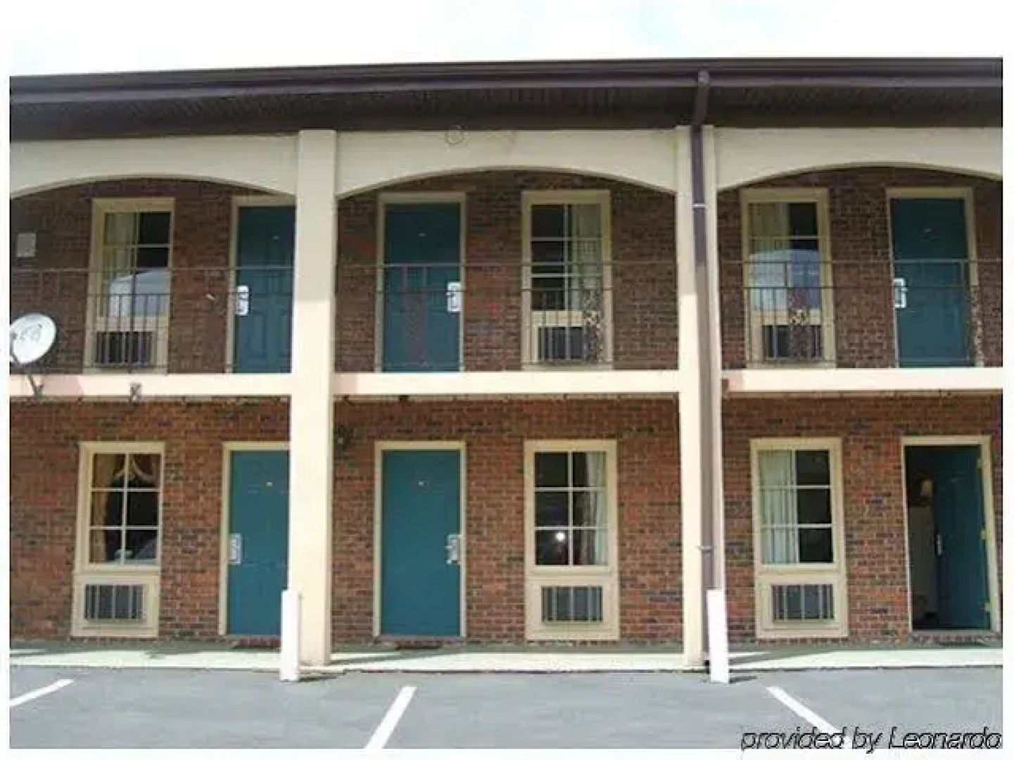 Scottish Inn & Suites