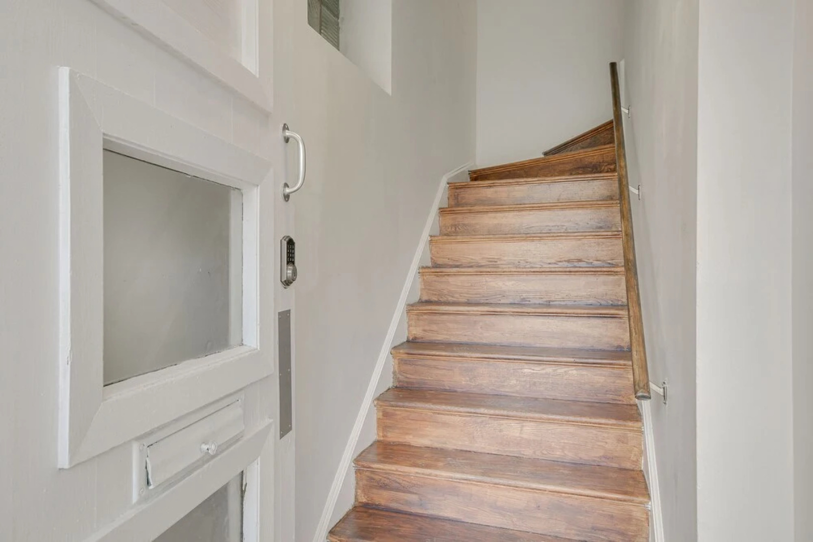 Berwyn Apartment Rental ~ 11 Mi to Chicago!