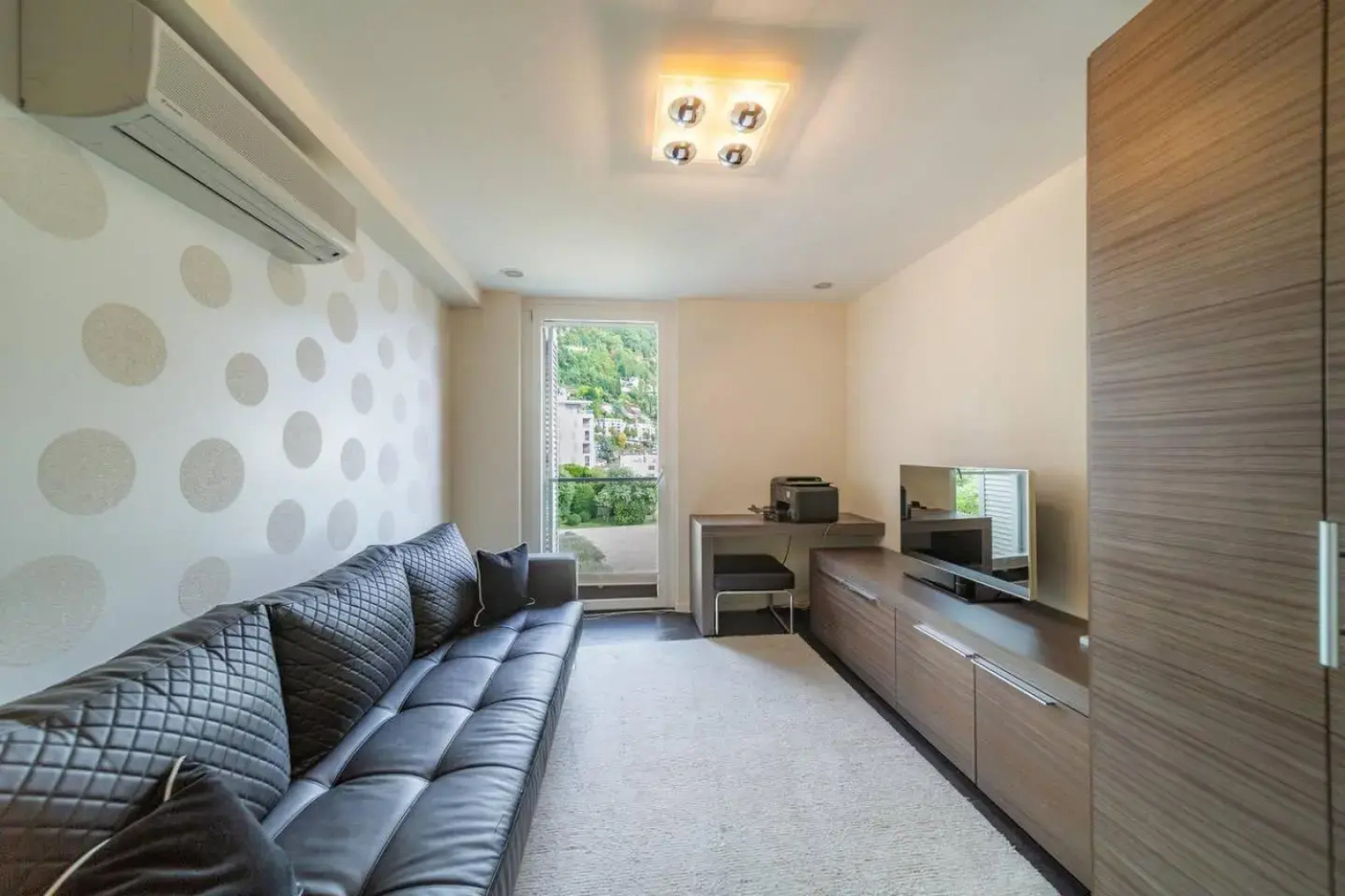 Luxury Apartment Lake View & Center of Montreux by GuestLee