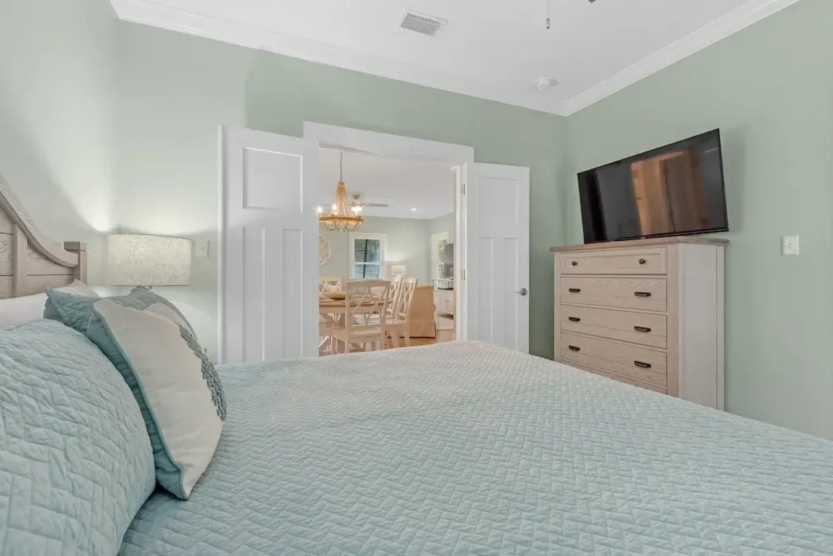 The Rookery Iii 6015 3 Bedroom Cottage by RedAwning