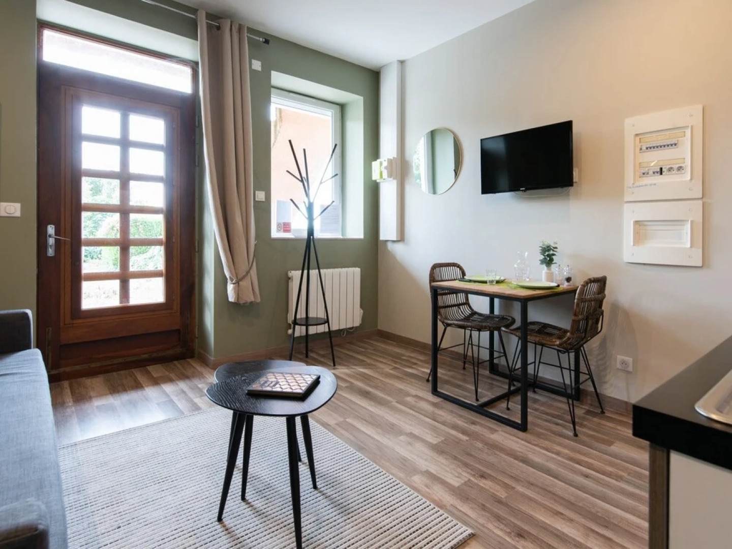 Legend - Bourg en Bresse Parking Droite