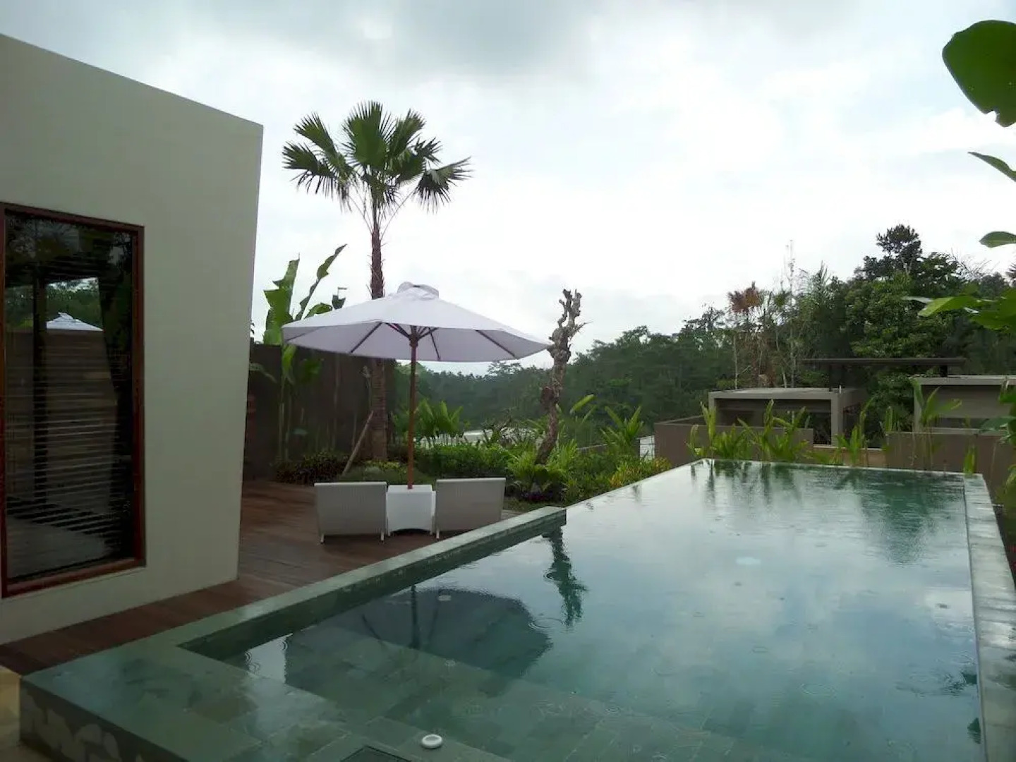 Senetan Villa and Spa Resort