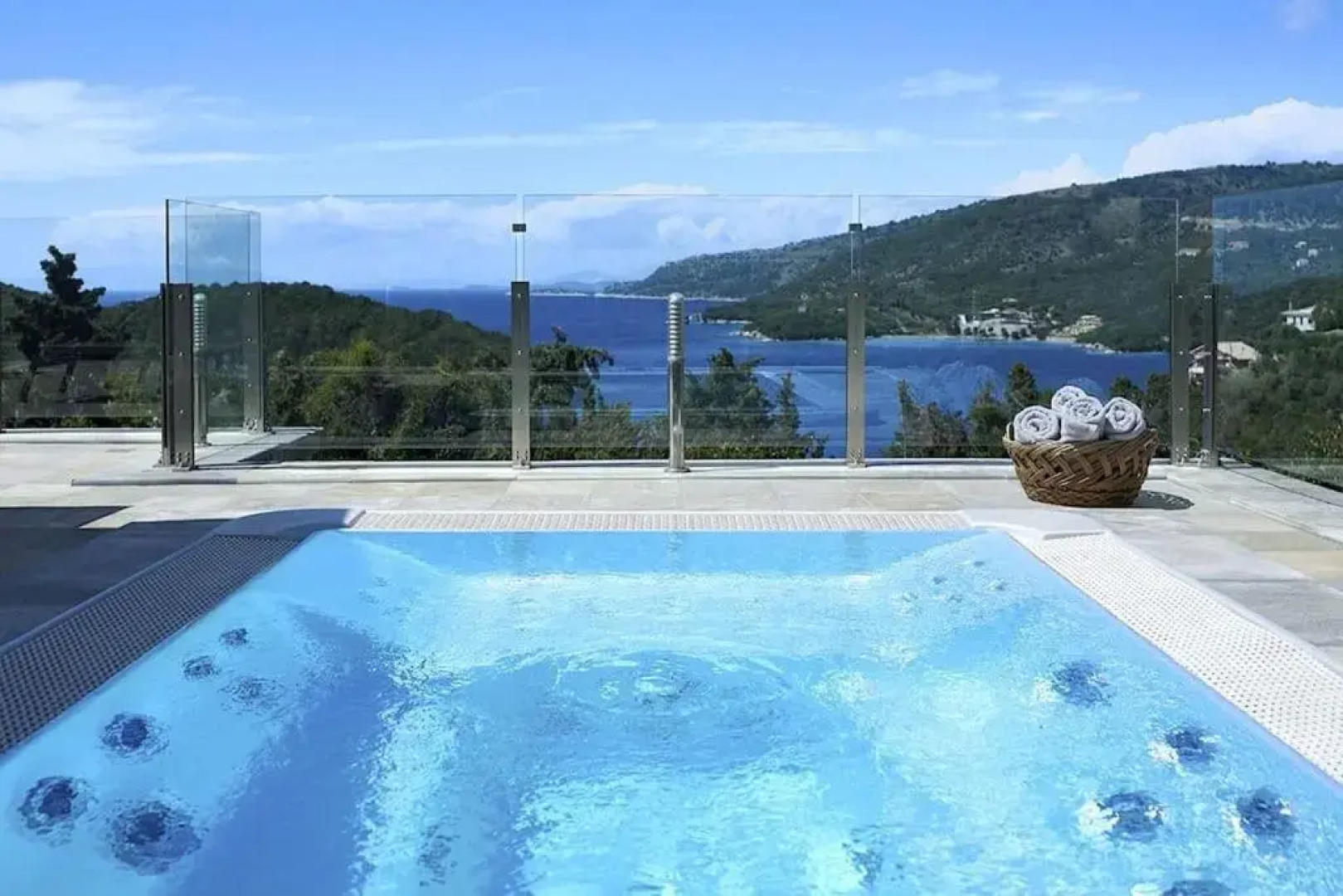 4 Bedroom Luxury Villa, Private Pool, Sea Views, Sivota