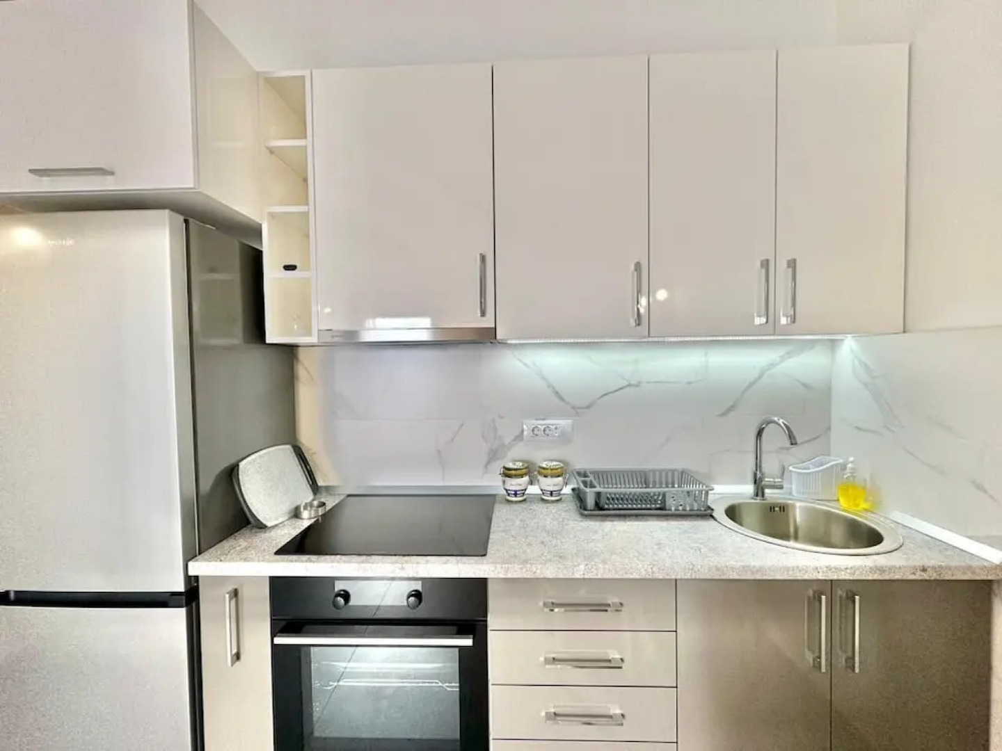 Seaside apartments Zlokovic